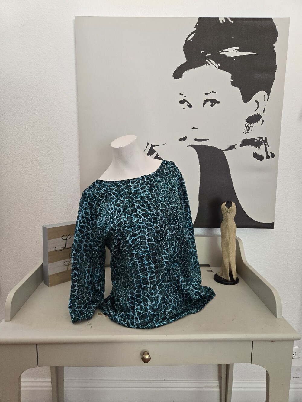 NWT Womens  a.n.a Turquoise Snake Patterned Boatneck Blouse Size Medium